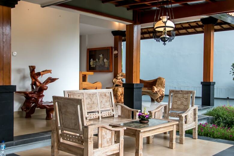 Gita Maha Hotel
