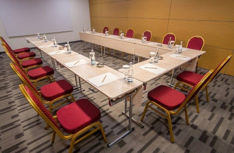 Tav Airport Hotel Izmir