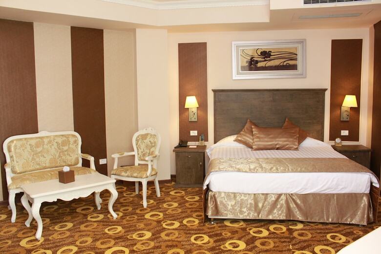 Imperial Palace Hotel