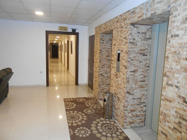 Seven Days Hotel