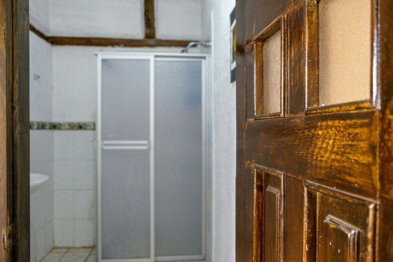 Hostal Colibr� Aeropuerto - Hostel