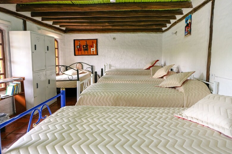 Hostal Colibr� Aeropuerto - Hostel