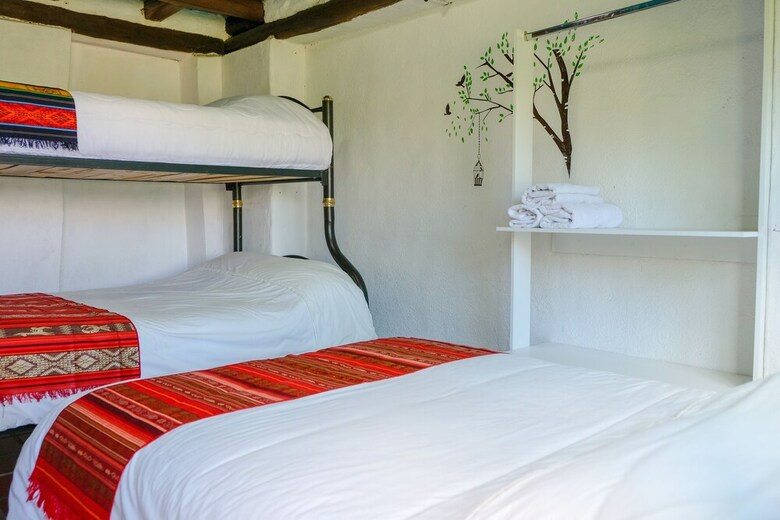 Hostal Colibr� Aeropuerto - Hostel