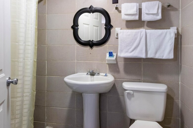 Motel Rodeway Inn & Suites