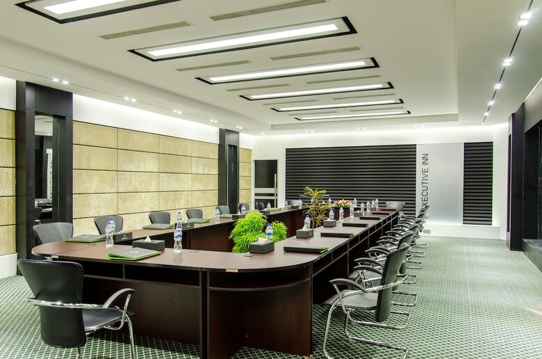 Hotel Executive Inn
