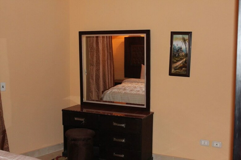 Hotel Heliopolis Rock Residence