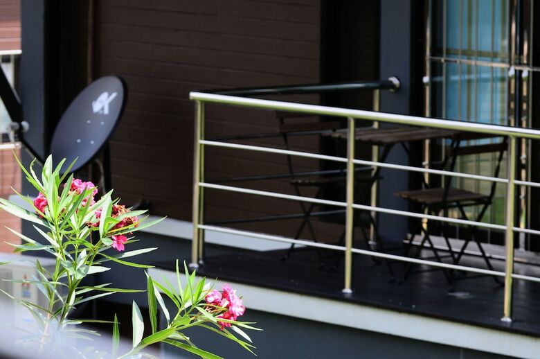 Hotel Zen Home Resort And Garden Phayao