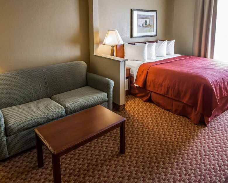 Hotel Quality Inn & Suites South
