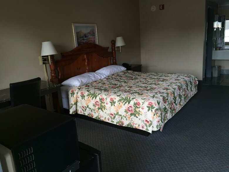 Motel Highway Inn