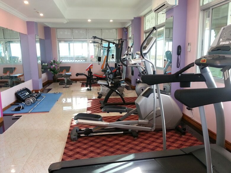 Grand Laurel Hotel