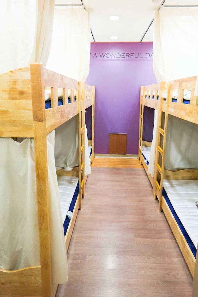 Hostal Mori Guesthouse - Hostel