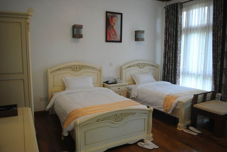 Myitkyina Plam Spring Resort Hotel