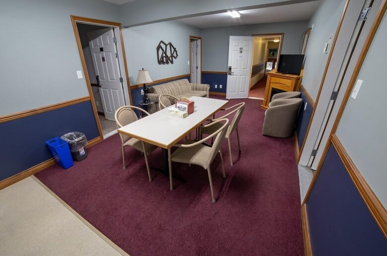 Hotel Peaks Lodge