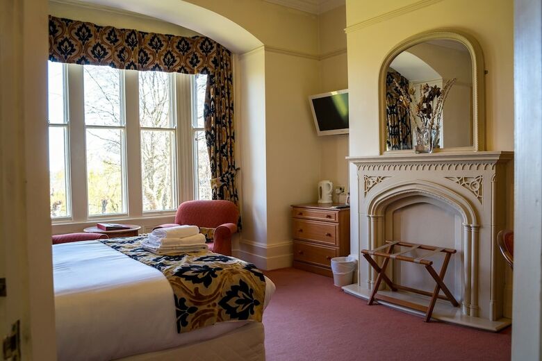 Hotel Farnley Tower Guesthouse