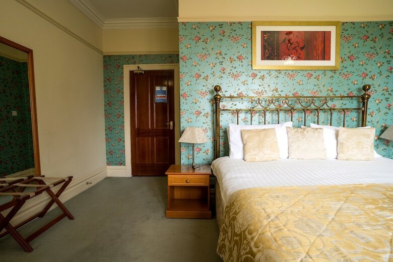 Hotel Farnley Tower Guesthouse