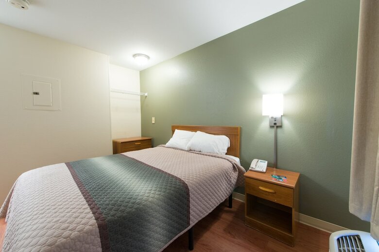 Hotel Hometowne Studios Phoenix - West