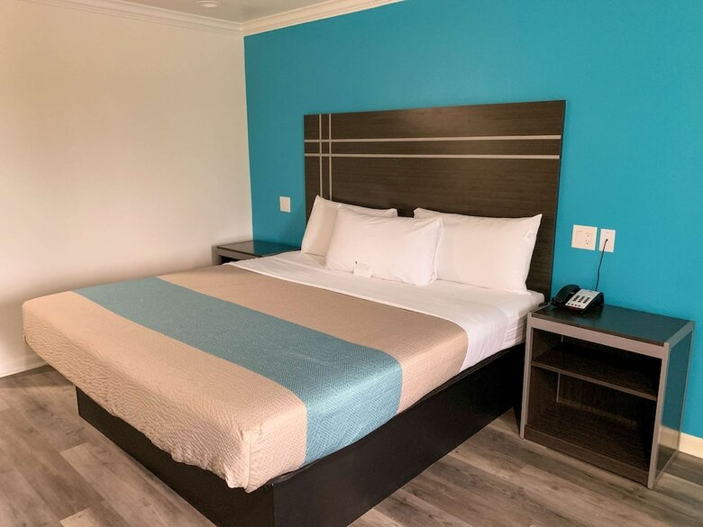 Motel 6 Houston, Tx- 249/ Willowbrook