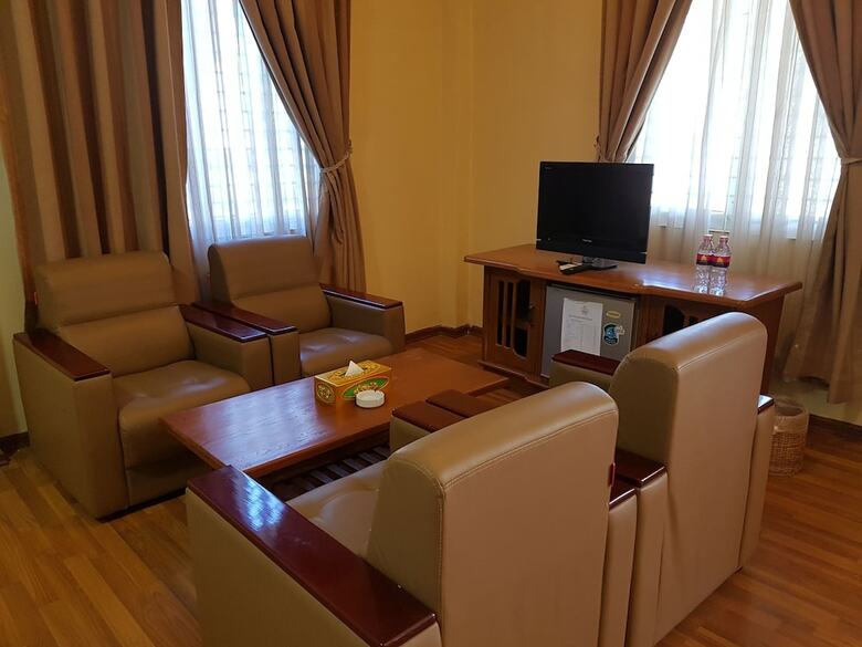 Zabu Thiri Hotel