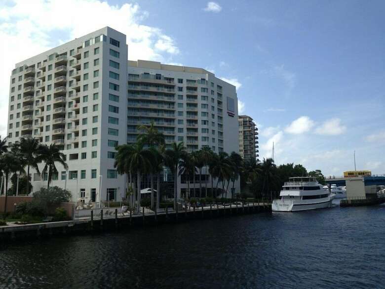 Private Residences At Gallery One