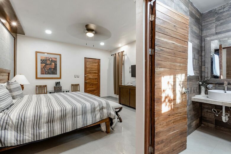 El Zagu�n Colonial By Guruhotel