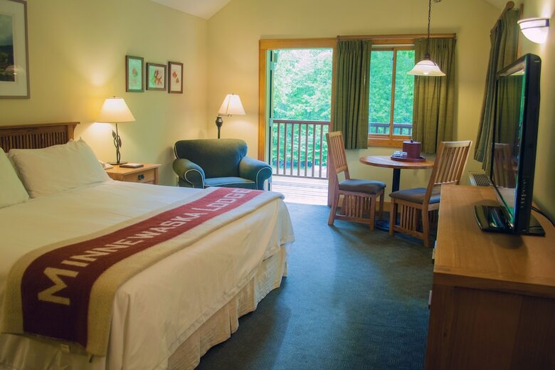 Hotel Minnewaska Lodge