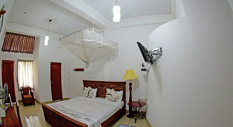 Hotel Ella Mount Heaven