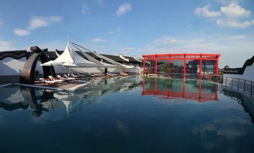 Hotel Waterside Resort