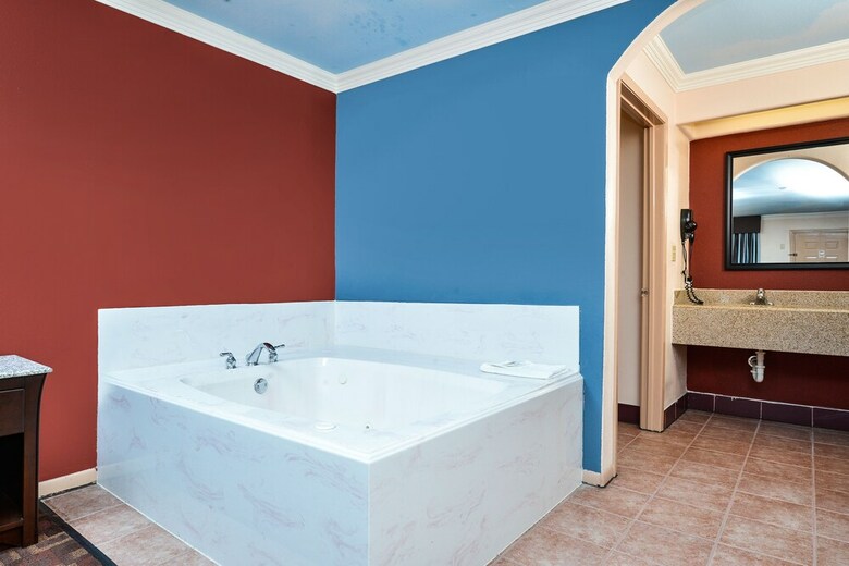 Motel Americas Best Value Inn Houston At I-45 & Loop 610