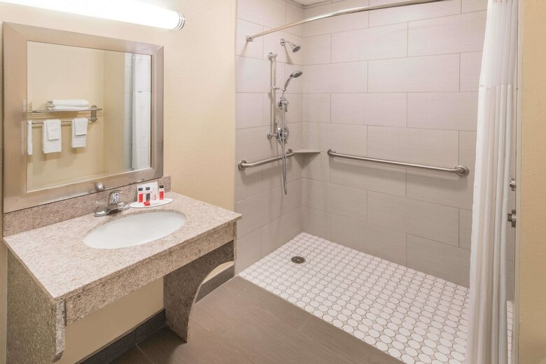 Hotel Days Inn By Wyndham Madison