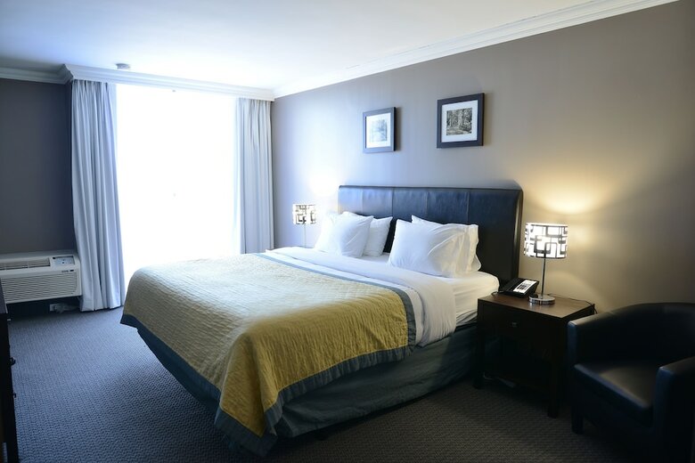 Edward Hotel North York