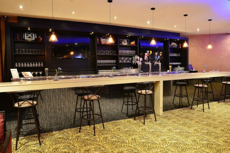 Edward Hotel North York