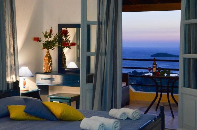 Dina Hotel