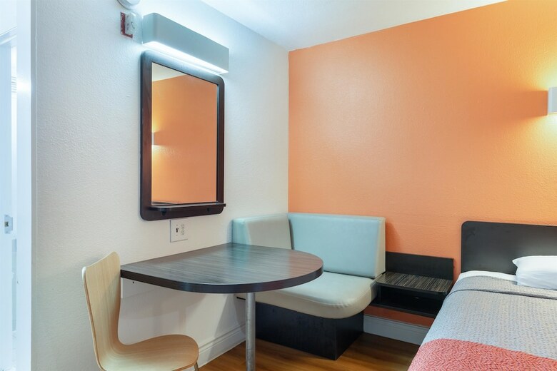 Motel 6 Houston, Tx - East