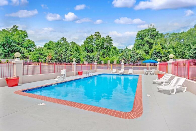 Hotel Ramada By Wyndham Baltimore West