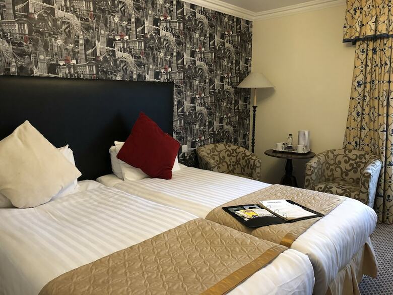 Kingston Lodge Hotel