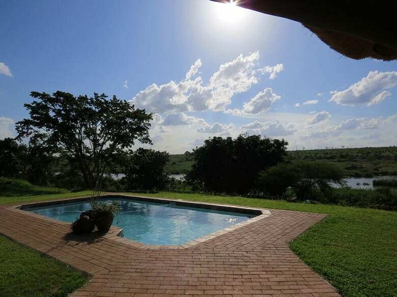 Crocodile Bridge Safari Lodge