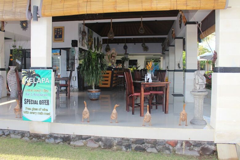 Hotel Kelapa Lovina Beach Villas