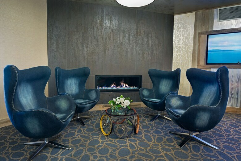 Hotel Oxford Suites Bellingham
