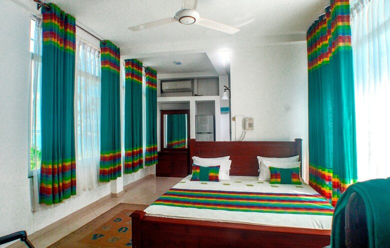 Hotel Villa Baywatch Rumassala