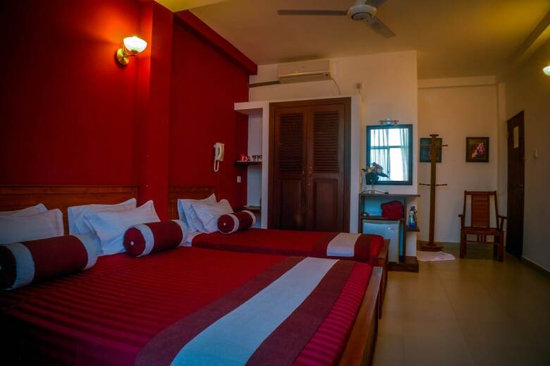 Hotel Villa Baywatch Rumassala