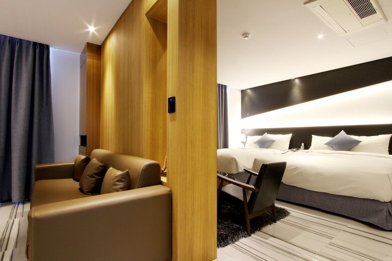 Royal Prime Hotel