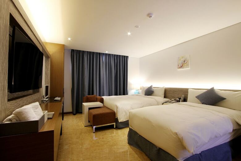 Royal Prime Hotel