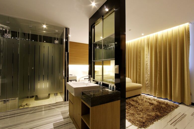 Royal Prime Hotel