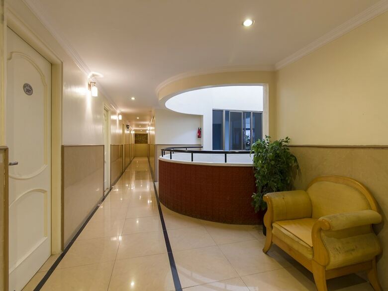 Oyo 667 Hotel Vaishnavi Residency