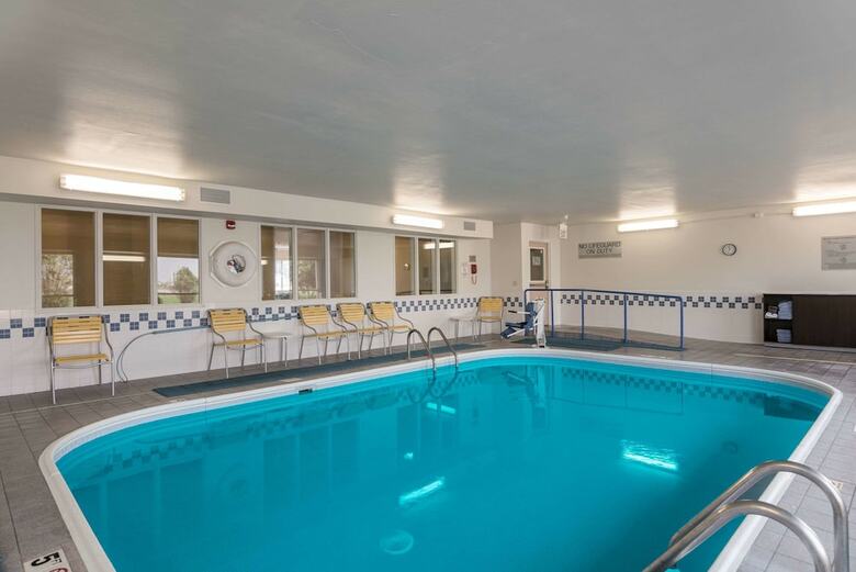Hotel Quality Inn & Suites