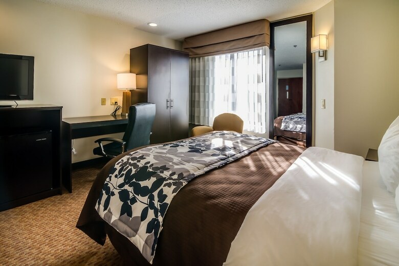 Hotel Sleep Inn At Bush River Road
