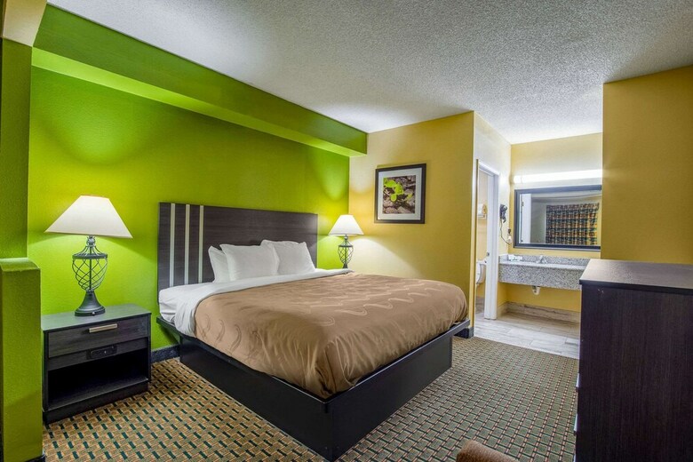 Hotel Quality Inn & Suites