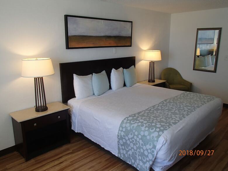Hotel Flamingo Inn Beachfront
