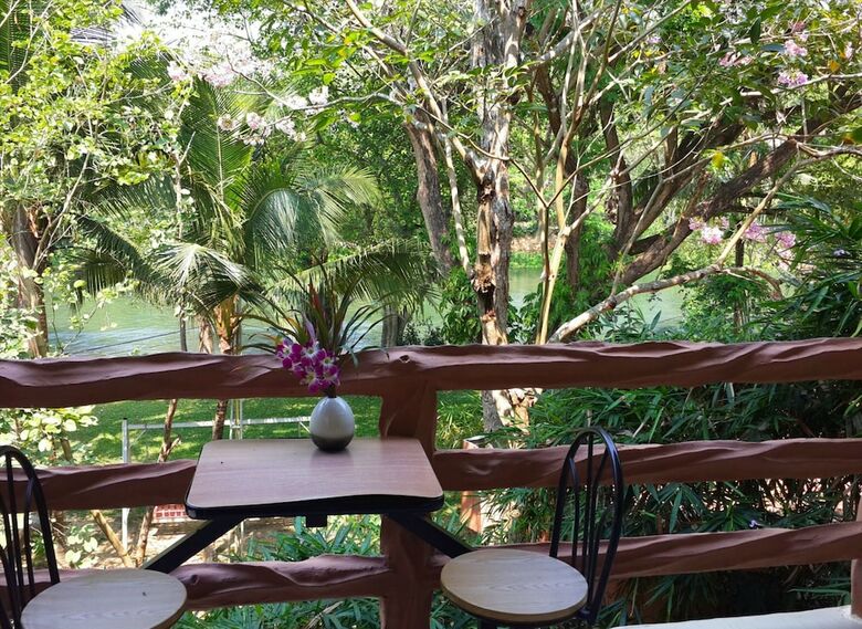Hotel Suanphet Riverview Resort