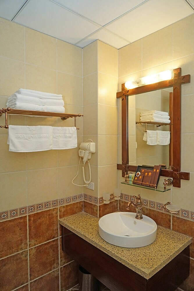 Hoa Binh Hotel
